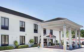 Baymont Inn & Suites Savannah Garden City